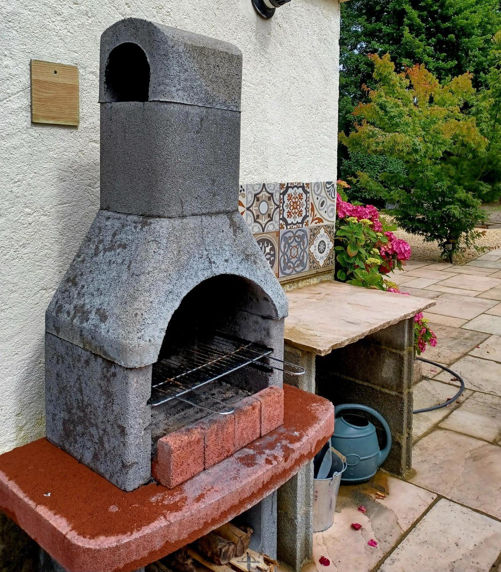 Gite Du Moulin Toucan Berneuil  Kültér fotó