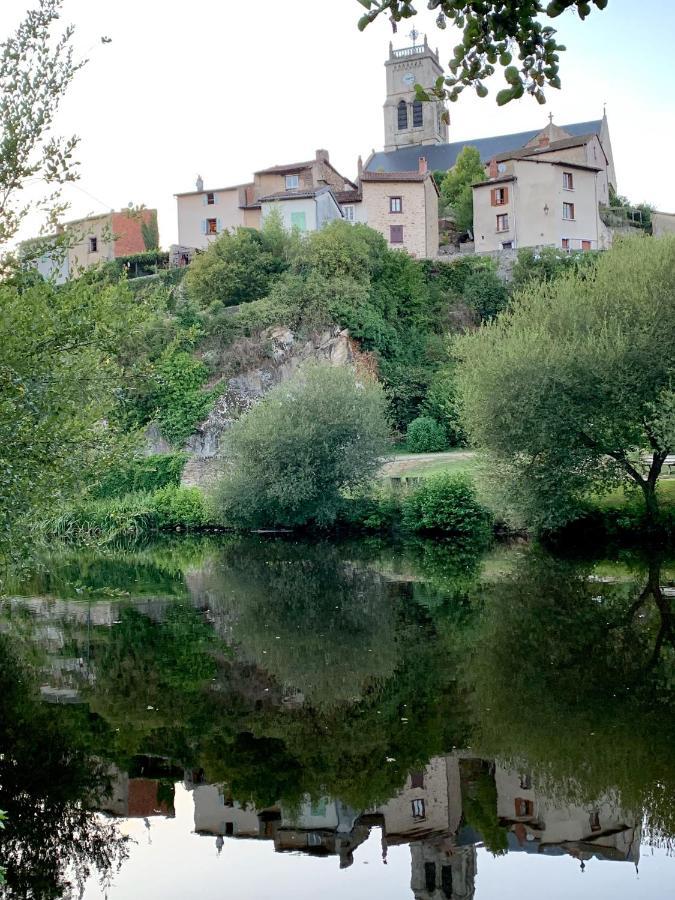 Gite Du Moulin Toucan Berneuil  Kültér fotó